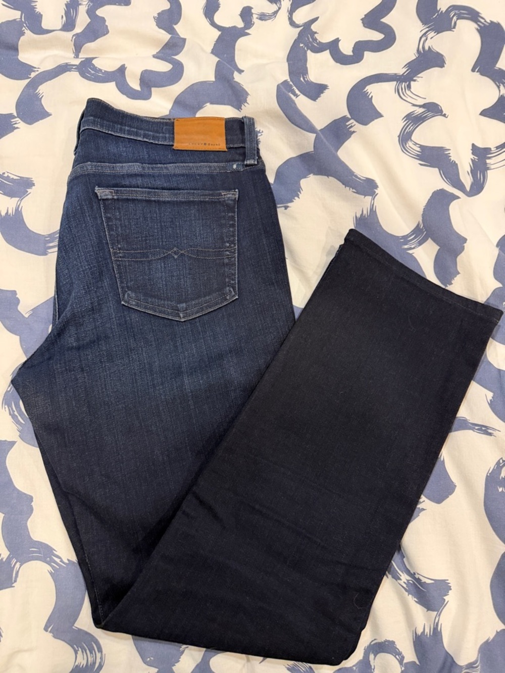Lucky Brand Sweet Straight Dark Blue Jeans